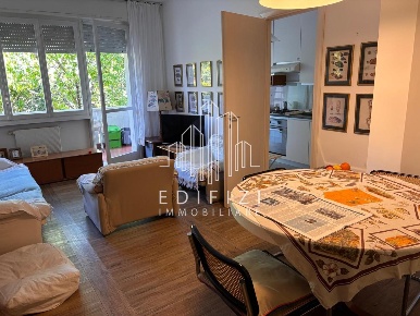 Foto Appartamento a Massa Marina di Massa Centro di 120 m² con 6 locali