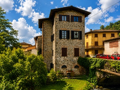 Foto Rustico a Massarosa Pieve a Elici, Montigiano, Gualdo di 289 m²
