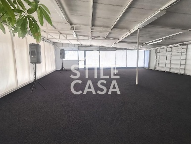 Foto Box a Castelfranco di Sotto Centro di 221 m² con 1 locali in vendita