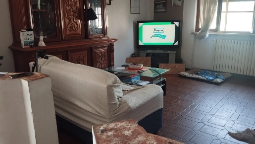 Foto Villa unifamiliare a Cascina Latignano di 180 m² con 5 locali