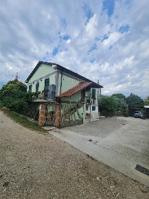 Foto Casa indipendente a Ceprano Centro di 100 m² con 5 locali in vendita