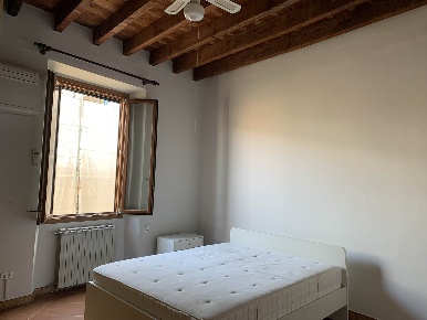 Foto Appartamento a Firenze Santa Maria Novella di 75 m² con 4 locali