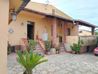 Foto Villa unifamiliare in Via Della Gioconda  4, Agrigento di 135 m²