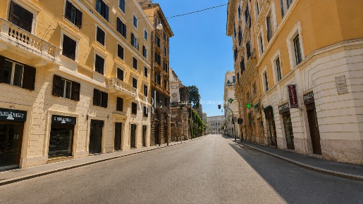 Foto Appartamento a Roma di 240 m² in vendita