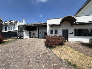 Foto Capannone industriale a Romano d'Ezzelino di 370 m² con 2 locali