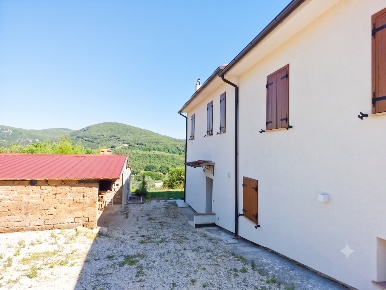 Foto Appartamento in Strada di Camerata 48, Amelia Centro di 153 m²
