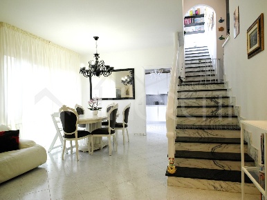 Foto Appartamento in Via delle Villette, Livorno di 120 m² con 4 locali