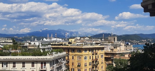 Foto Appartamento a La Spezia Centro Storico di 180 m² con 6 locali