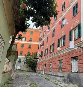 Foto Appartamento in Via del Lagaccio 31, Genova Lagaccio di 77 m² all'asta