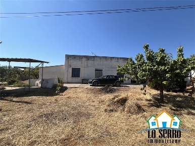 Foto Rustico a Alcamo di 1300 m² con 1 locali in vendita