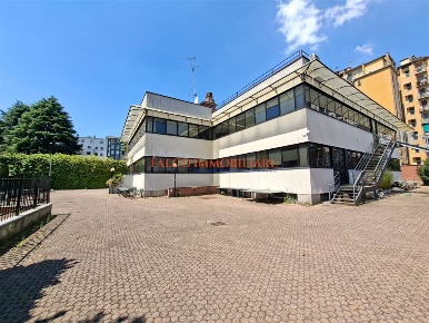 Foto Ufficio in Via Savona, Milano Solari di 1500 m² con 20 locali