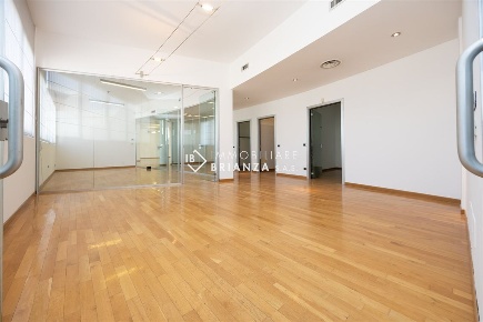 Foto Ufficio a Cinisello Balsamo di 375 m² in vendita
