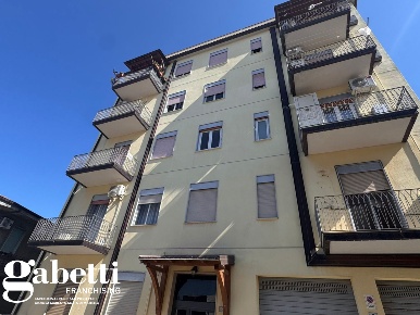Foto Ufficio in Via Sicilia 10, Patti Centro di 100 m² con 4 locali