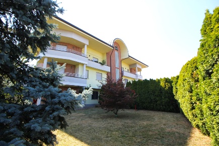 Foto Appartamento in Via Belvedere 11, Olgiate Olona di 163 m² con 3 locali