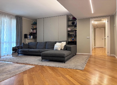 Foto Appartamento in Via aldo moro 11, Buccinasco Romano Banco di 194 m²