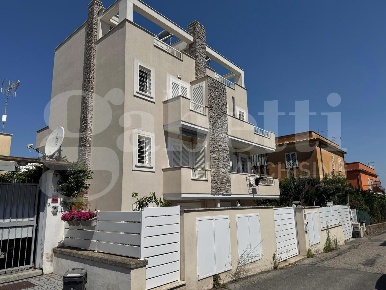 Foto Appartamento in Via bellocchi 17, Marino Santa Maria delle Mole