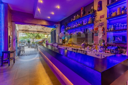 Foto Attività commerciale in J. F. Kennedy, Bari Poggiofranco di 42 m²