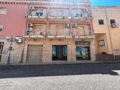 Foto Negozio in Via PLACIDO MANDANICI 4-6-8, Barcellona Pozzo di Gotto