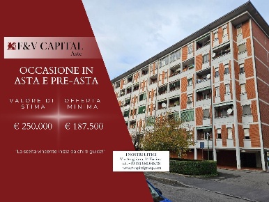 Foto Appartamento in Via Longarone, Milano Roserio di 100 m² con 4 locali