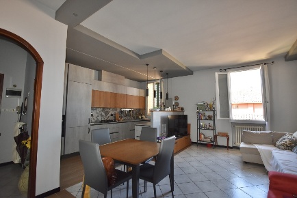 Foto Appartamento in Via Roma 77, Baricella Centro di 108 m² con 5 locali