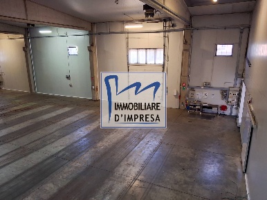 Foto Capannone industriale in Via Giorgio Sidney Sonnino, Parma di 1500 m²