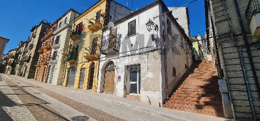 Foto Case semi ndipendenti in Via Valera 77, Lanciano Centro di 169 m²