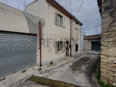 Foto Case semi ndipendenti in Via Perilli 30, Santa Maria Imbaro di 92 m²