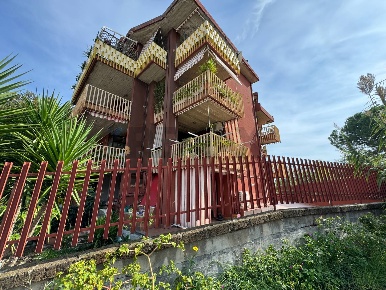 Foto Ufficio in Via Bologna 14, Lanciano Centro di 85 m² con 5 locali
