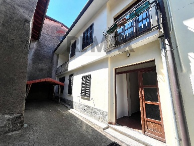 Foto Appartamento in Via XXV Aprile 5, Cuvio Centro di 90 m² con 3 locali