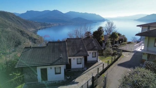 Foto Villa a schiera in Via Torretta 31c, Luino Colmegna di 71 m²