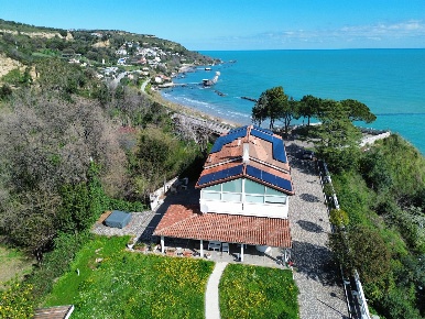 Foto Villa unifamiliare in Via Finocchietto 10, Fossacesia Centro di 300 m²