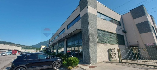 Foto Attività commerciale in Via Molino della Prea 25, Gemonio di 480 m²