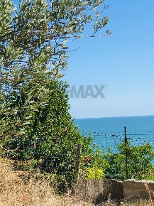 Foto Terreno residenziale in C.Da Dragoni, Torino di Sangro Centro