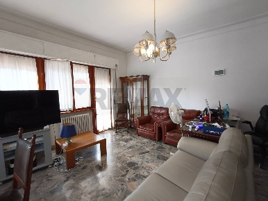 Foto Appartamento in Via Genova 27, Lanciano Centro di 146 m² con 5 locali