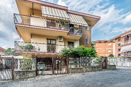 Foto Appartamento in Via Catullo 7, Moncalieri Santa Brigida di 125 m²