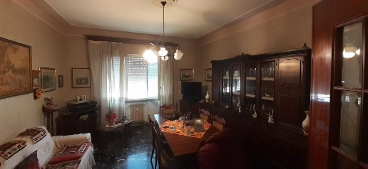 Foto Appartamento a Carrara di 90 m² con 4 locali in vendita