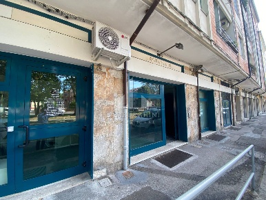 Foto Negozio in Via Arianuova 49, Ferrara San Benedetto di 60 m² in vendita