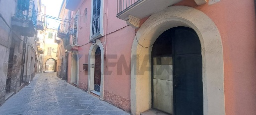 Foto Appartamento in Via Umberto I 17, Lanciano Centro di 218 m² in vendita