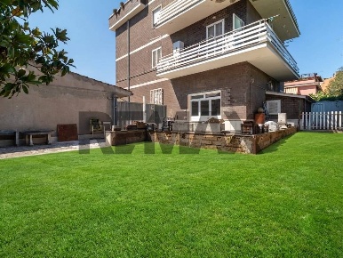Foto Appartamento in Via Bellante 42, Roma Ponte di Nona di 104 m²