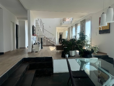 Foto Villa unifamiliare in Via Garibaldi 10, Mozzagrogna Centro di 275 m²