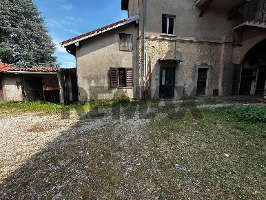 Foto Appartamento in via adamoli 7, Besozzo Centro di 60 m² con 2 locali