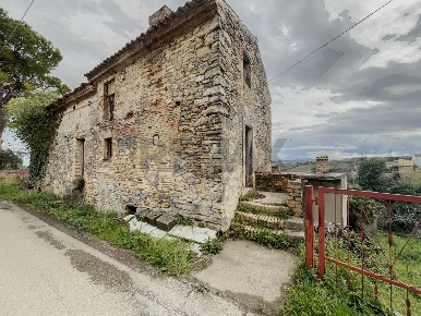 Foto Rustico in Colle della Fonte, Frisa di 126 m² con 4 locali in vendita