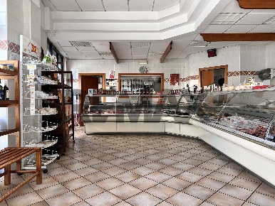Foto Locale commerciale in Via Mazzarino 76, Pescara di 94 m² con 1 locali