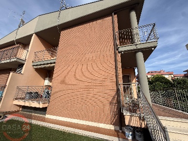 Foto Villa unifamiliare in VIA SIMPLICIO, Latina Latina Scalo di 167 m²