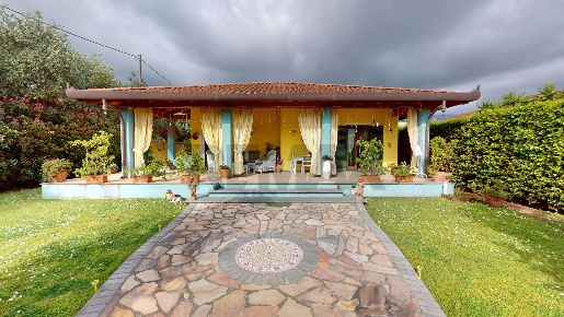 Foto Villa unifamiliare in Via Ragazzi del 99 170, Seravezza di 250 m²