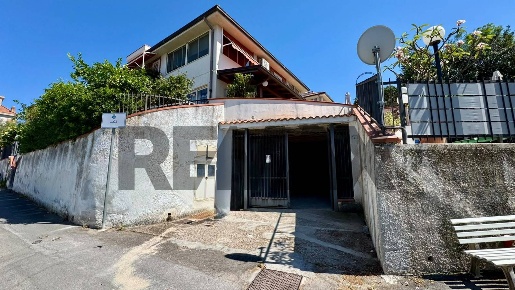 Foto Magazzino in VC1 2, Cefalù Centro di 75 m² con 2 locali in vendita