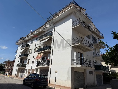 Foto Appartamento in Via San Rocco 132, San Vito Chietino Centro di 100 m²