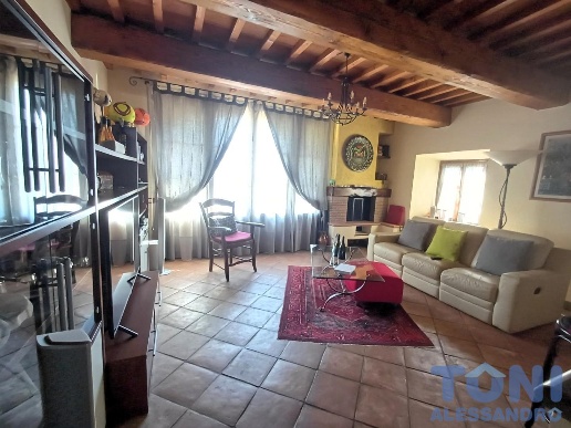 casa indipendente in vendita a Vinci in zona San Donato