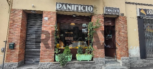 Foto Negozio in san pietro in verzolo 23, Pavia Centro Storico di 35 m²