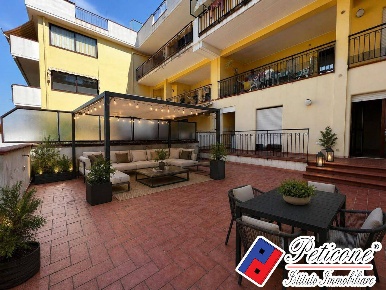 Foto Appartamento in Via Madonna delle grazie, Fondi Centro di 119 m²